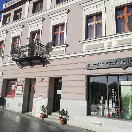 Klimatyczny Apartament Przy Bochenskim Rynku. บอชเนีย ภายนอก รูปภาพ