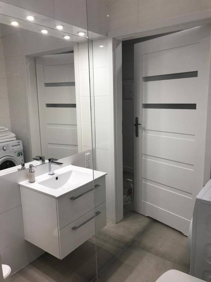 Klimatyczny Apartament Przy Bochenskim Rynku. บอชเนีย ภายนอก รูปภาพ